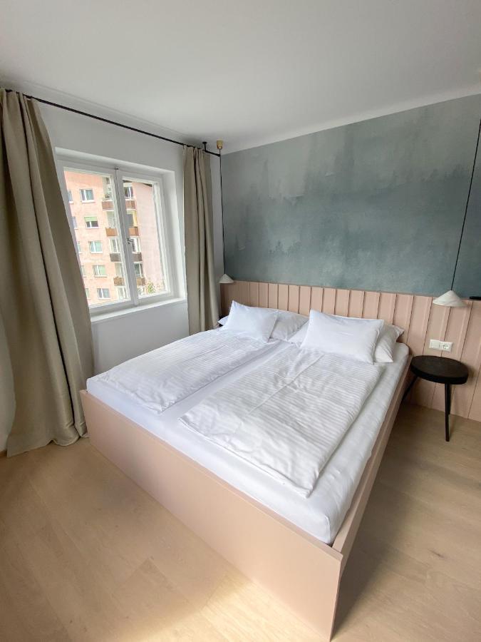 Steiner - In - Out Apartamento